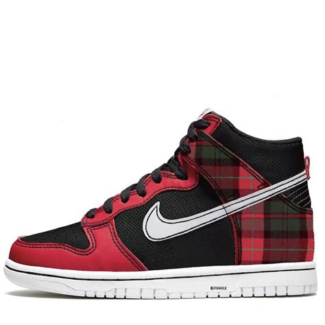 nike dunks christmas edition|Nike sb dunk high christmas.